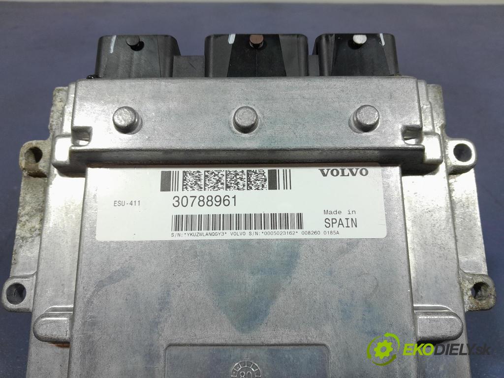Volvo V50 2008 riadiaca jednotka Motor: 30788961