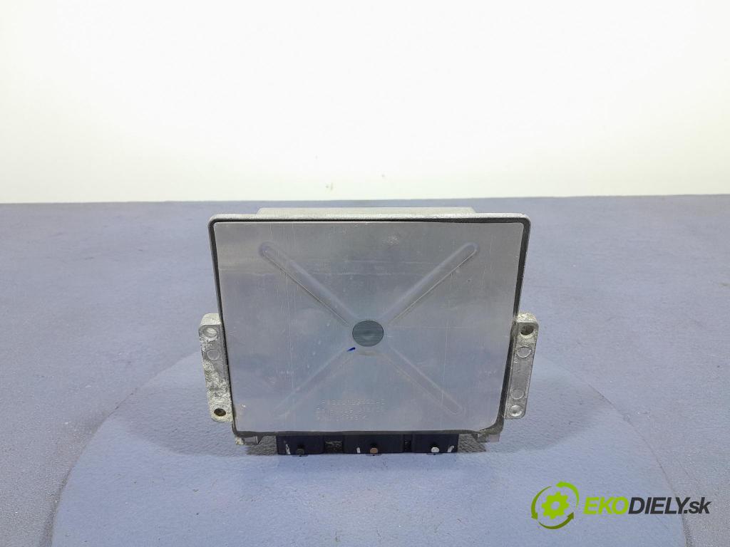 Volvo V50 2008 riadiaca jednotka Motor: 30788961
