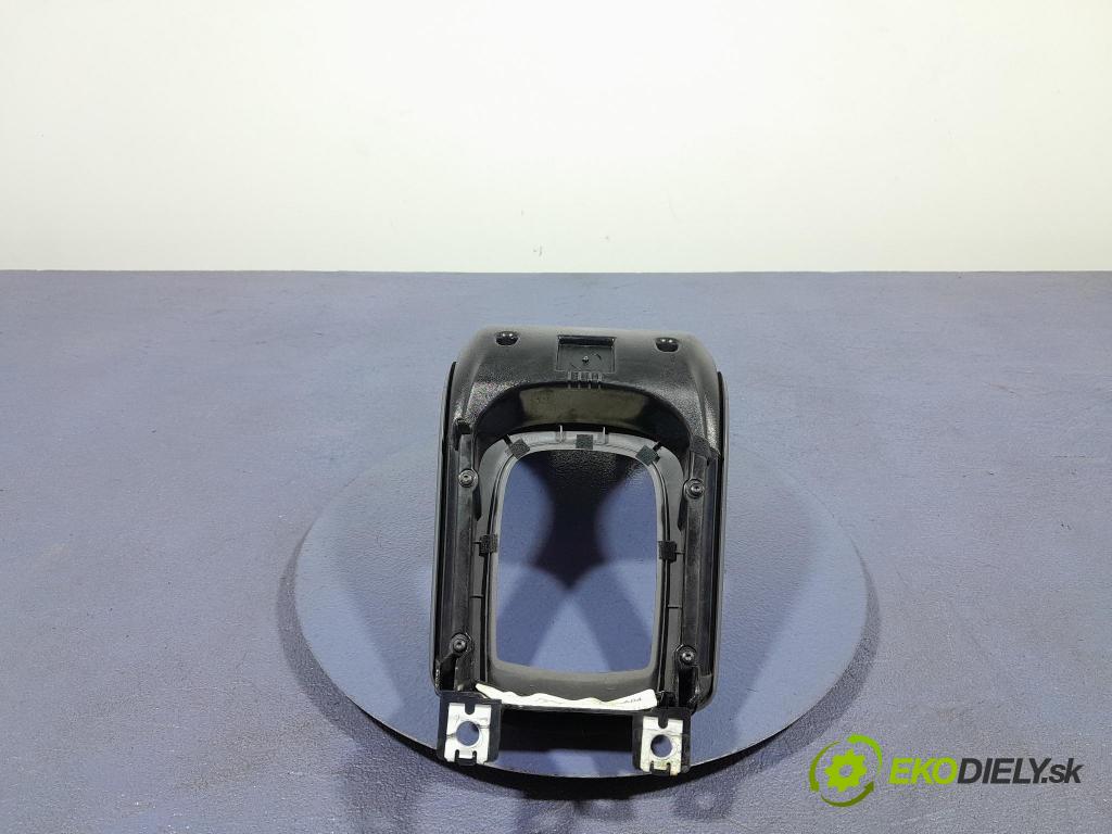 Volvo V50 2008 kryt Plast: Interiéry: 8648679
