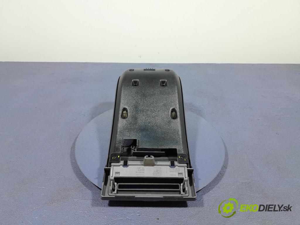 Volvo V50 2008 kryt Plast: Interiéry: 8648679