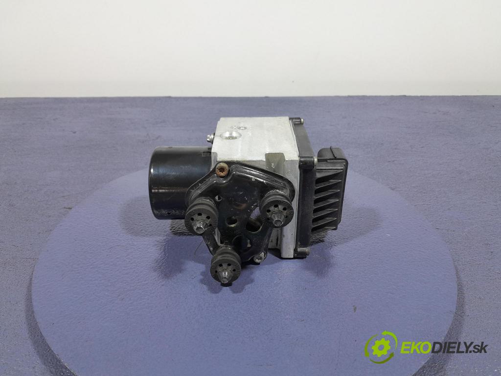 Vw Passat 2006 čerpadlo ABS x 3C0614095P