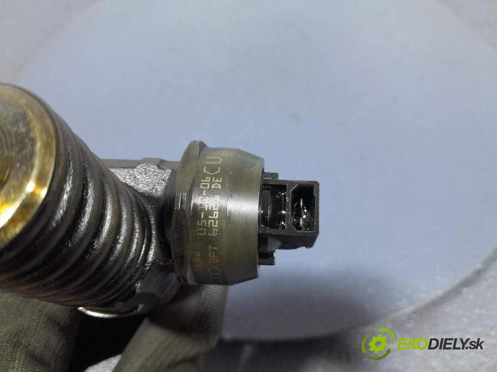 Vw Passat 2006 vstřikovač 038130073BQ