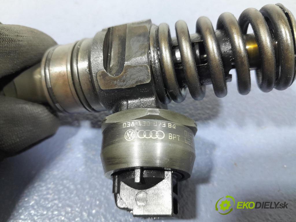 Vw Passat 2006 vstrek 038130073BQ