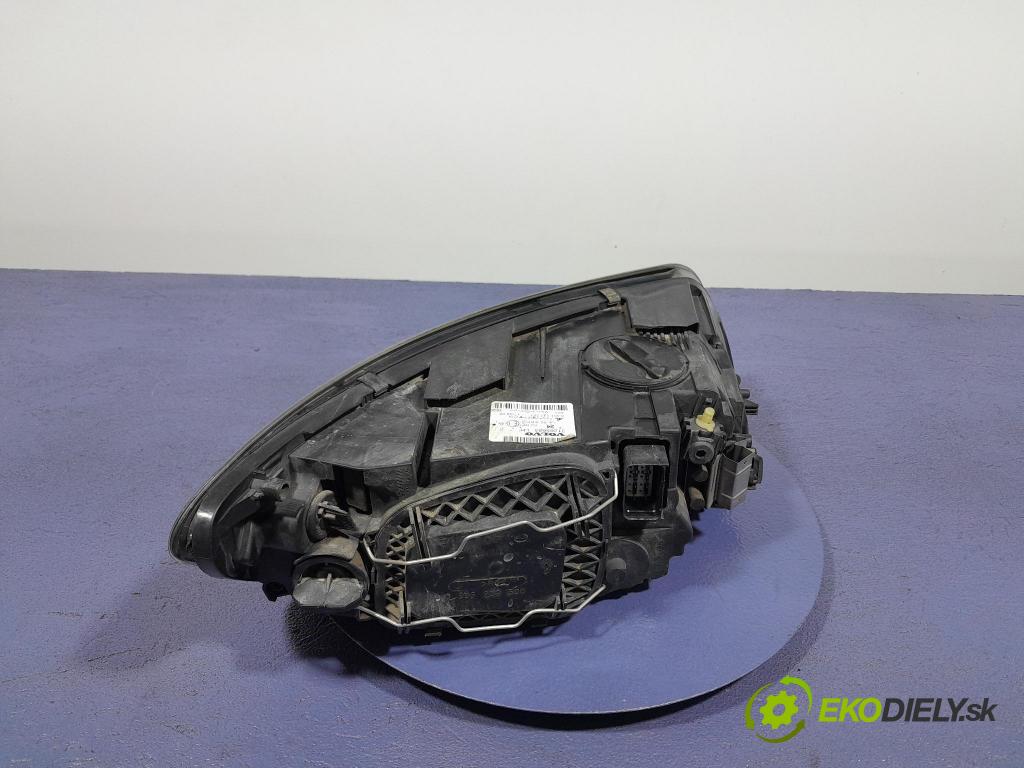 Volvo V50 2008 Reflektor: Vľavo: 31265694