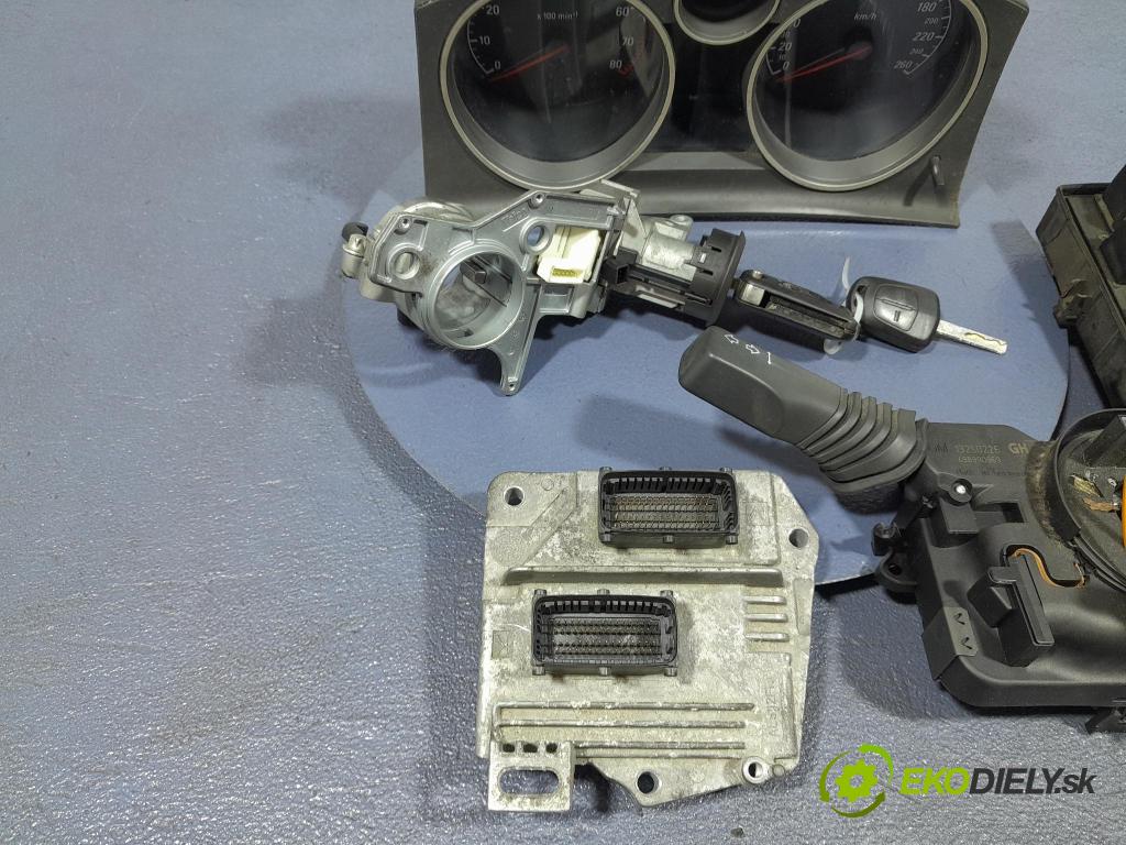 Opel Astra 2006 riadiaca jednotka Motor: 55561172