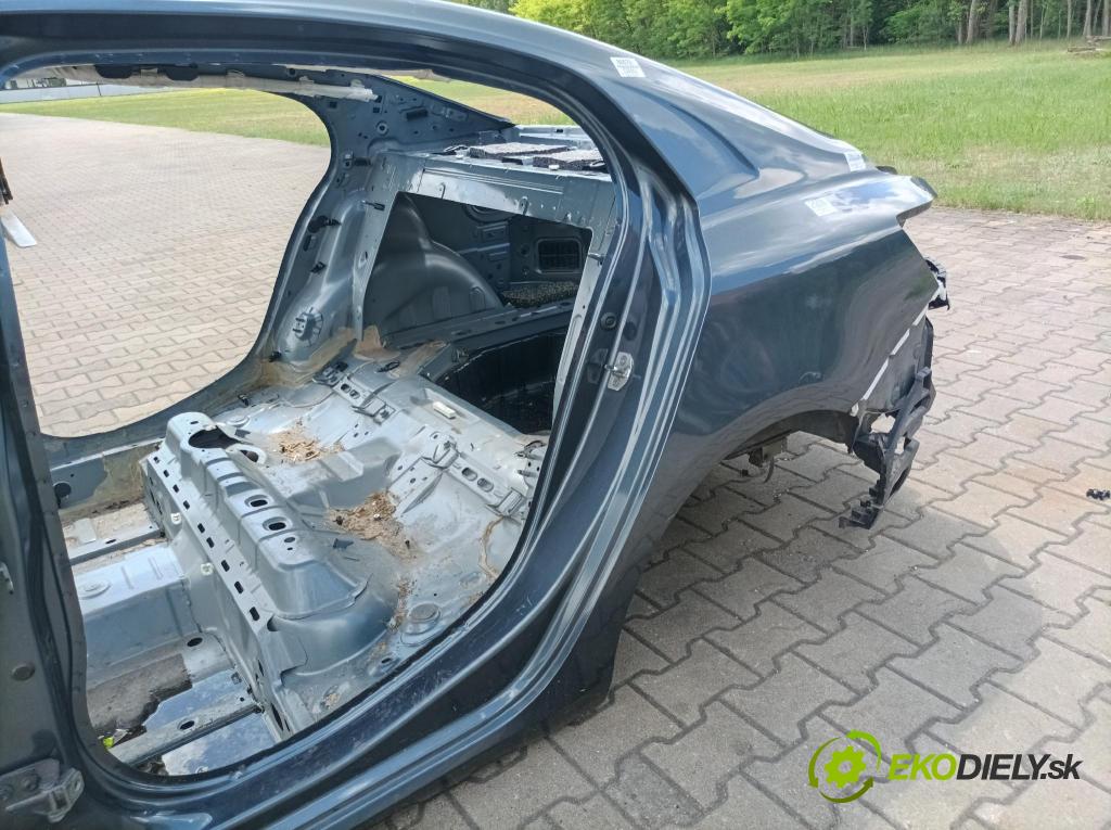 Renault Megane 2019 blatník zad Vľavo: