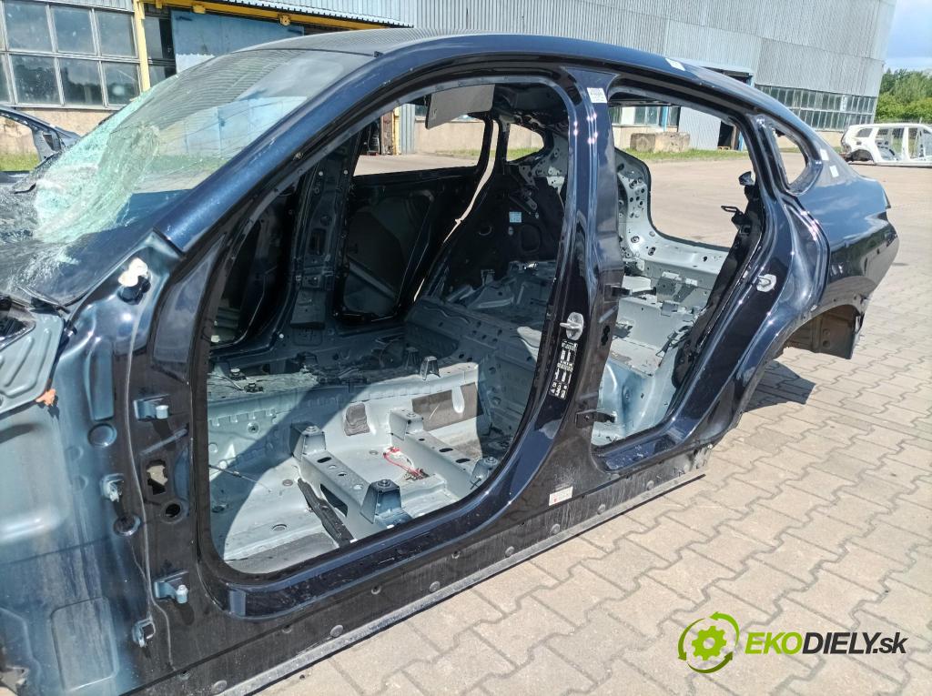 Bmw X4 0 Práh: Vľavo: