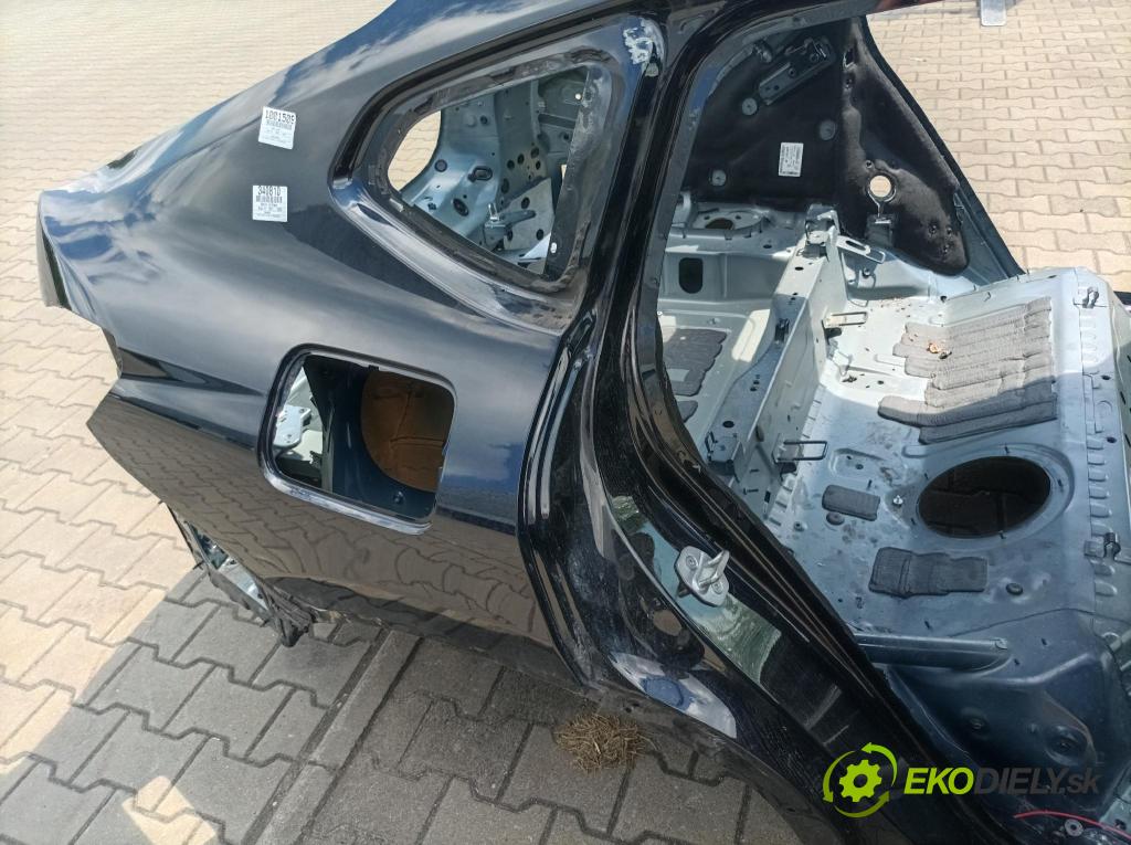 Bmw X4 0 blatnik Zad: v pravo: 