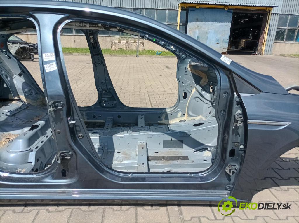 Renault Megane 0 Práh: v pravo: