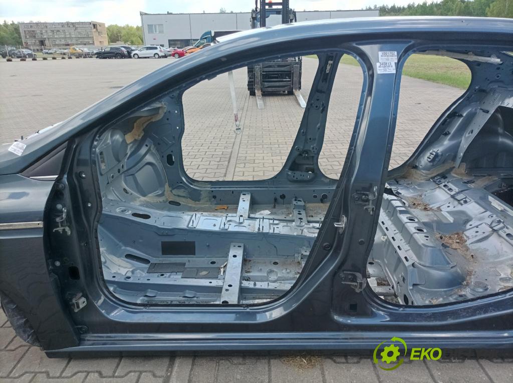 Renault Megane 0 Práh: Vľavo: