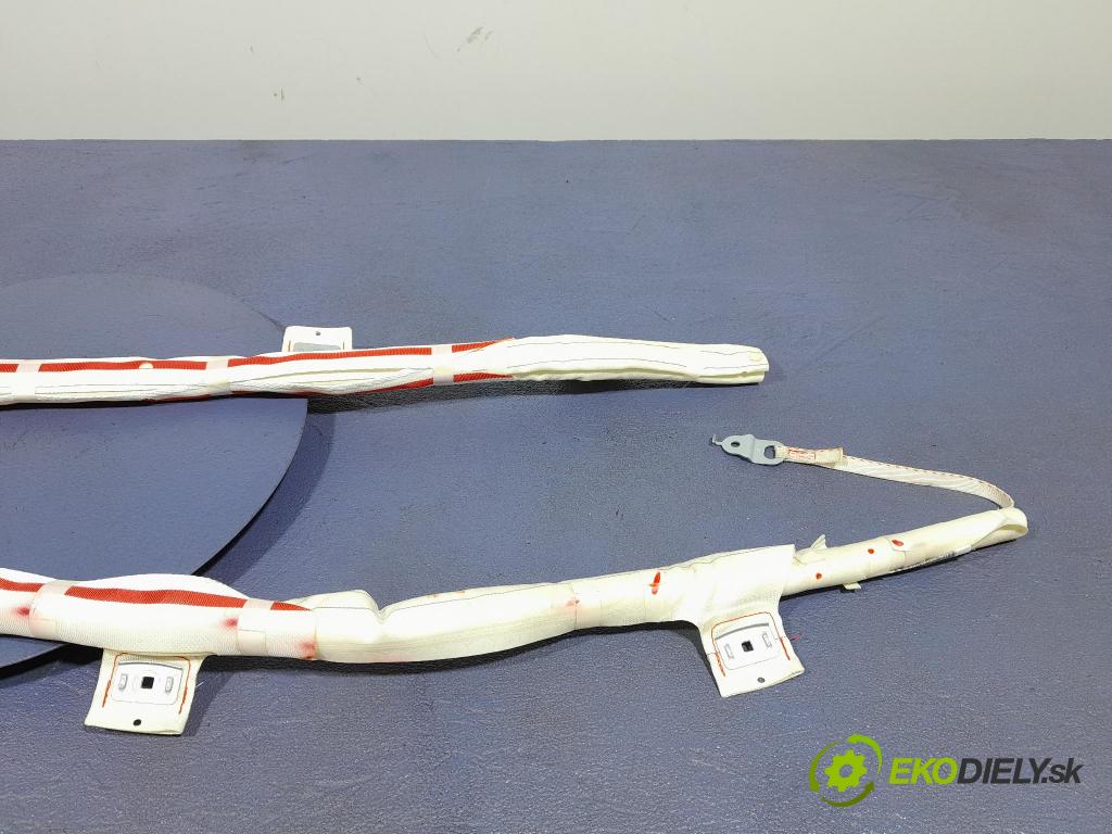 Toyota Rav4 2007 Airbag: Záclona: x