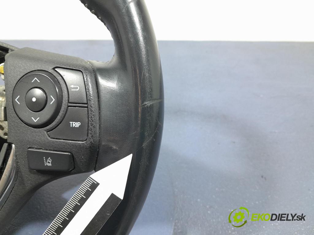 Toyota Auris 2017 volant 622837810