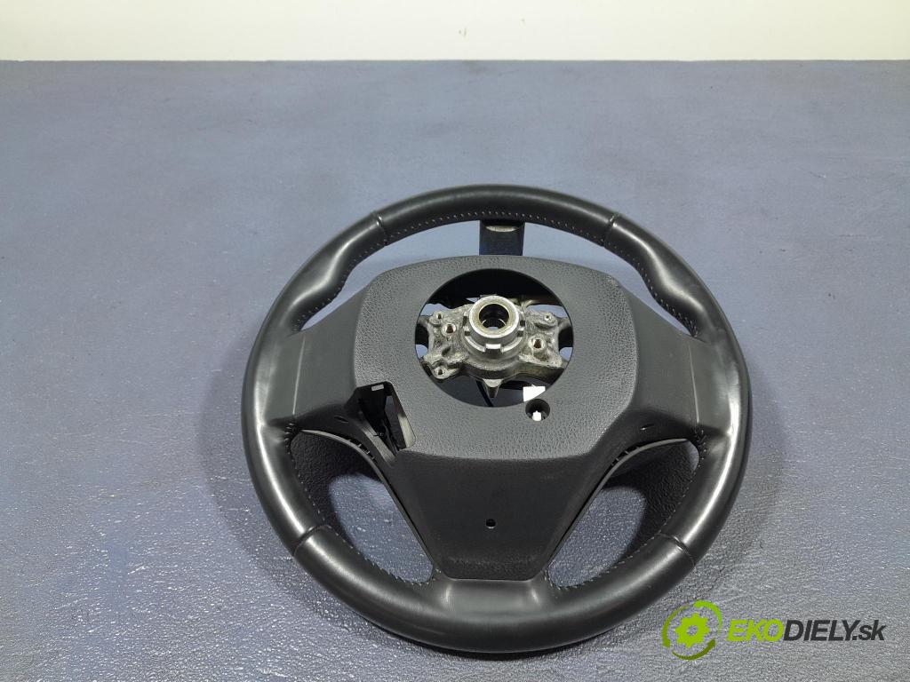 Toyota Auris 2017 volant 622837810