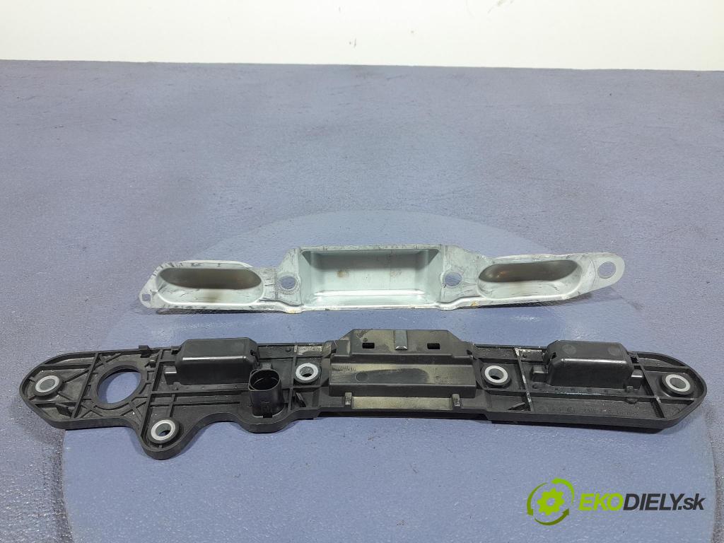 Vw Golf 2005 zaslepka: Zad: 1T0827574L