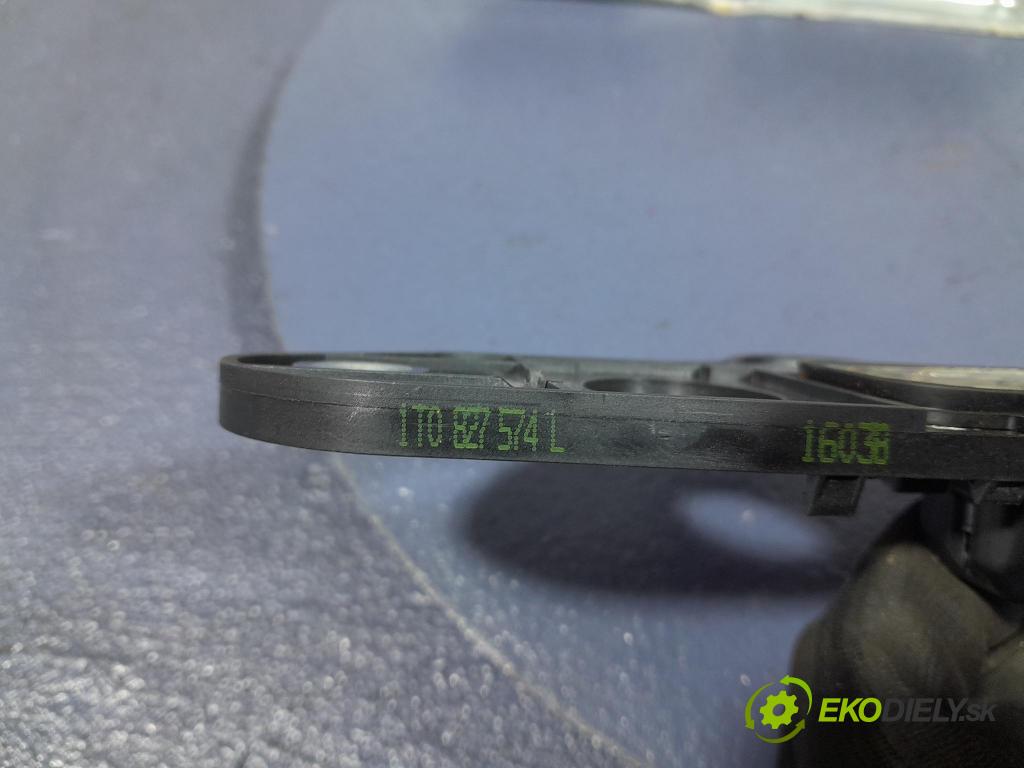 Vw Golf 2005 zaslepka: Zad: 1T0827574L