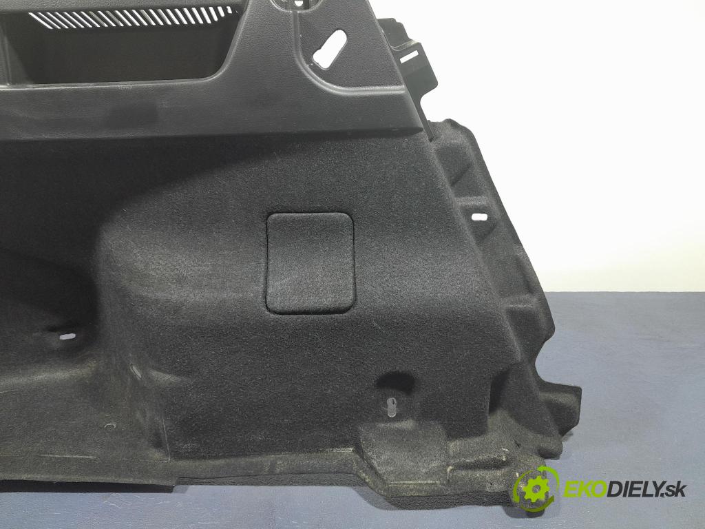 Toyota Auris 2017 Tapacír: kufr 64740-02160