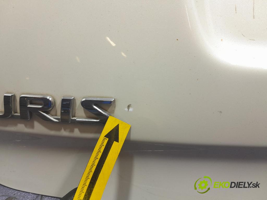 Toyota Auris 2017 zadna dveře kufra: kufra: