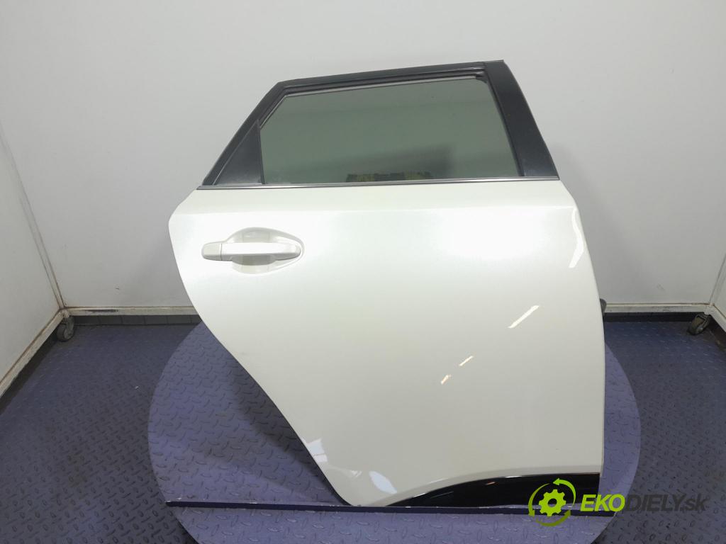 Toyota Auris 2017 dvere zad pravé