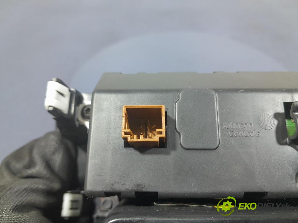 Citroen C4 2012 displej Radio / GPS 9800717380