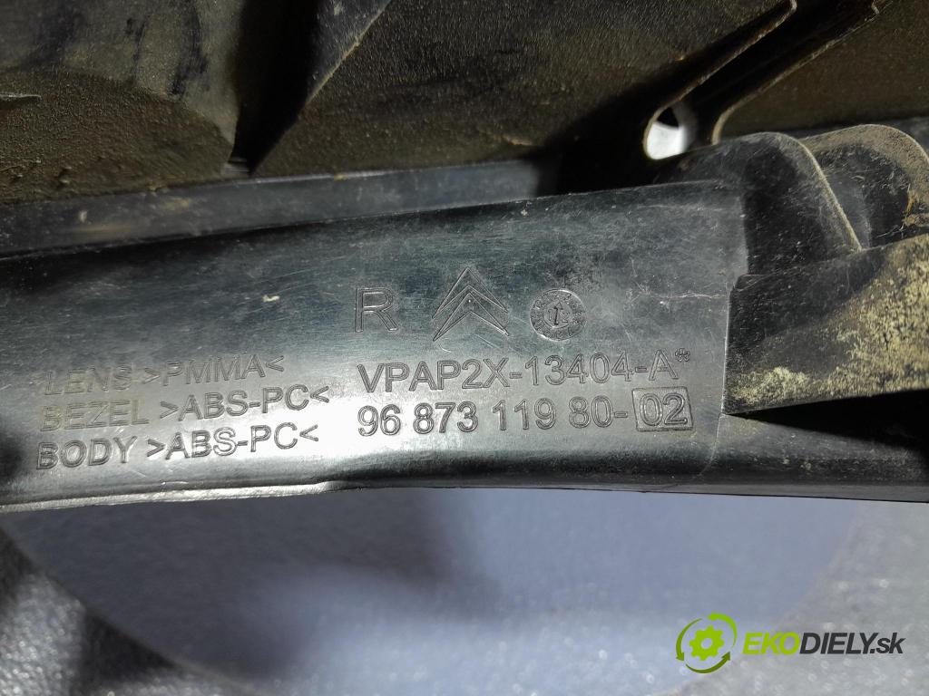 Citroen C4 2012 světlo Zad: Práva: Mimo: 9687311980
