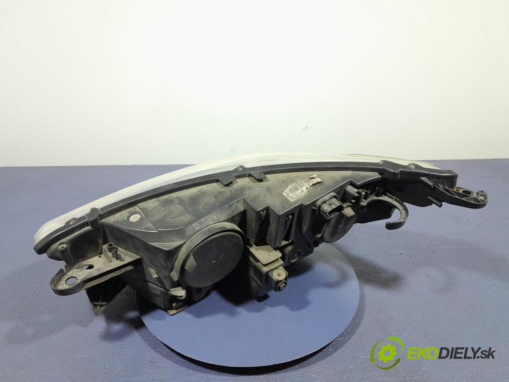 Citroen C4 2012 Reflektor: v pravo: 9687304480