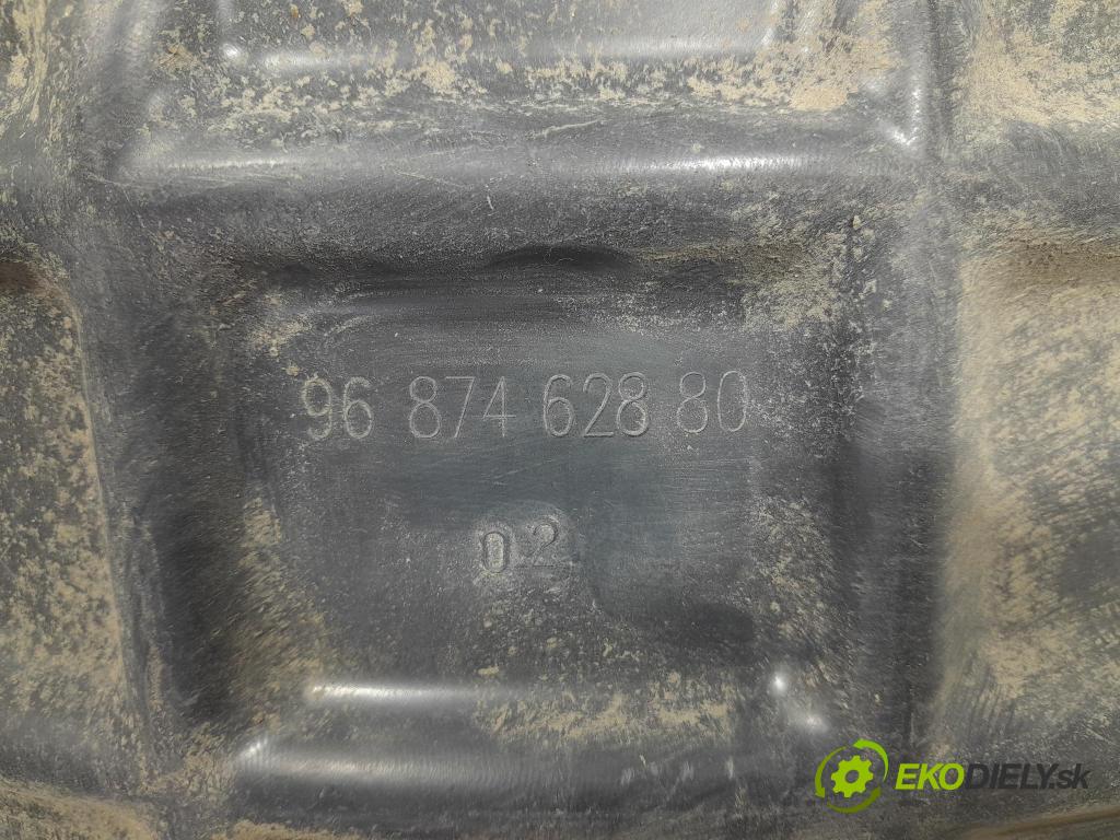 Citroen C4 2012 Blatník: plastický: zad 9687462880