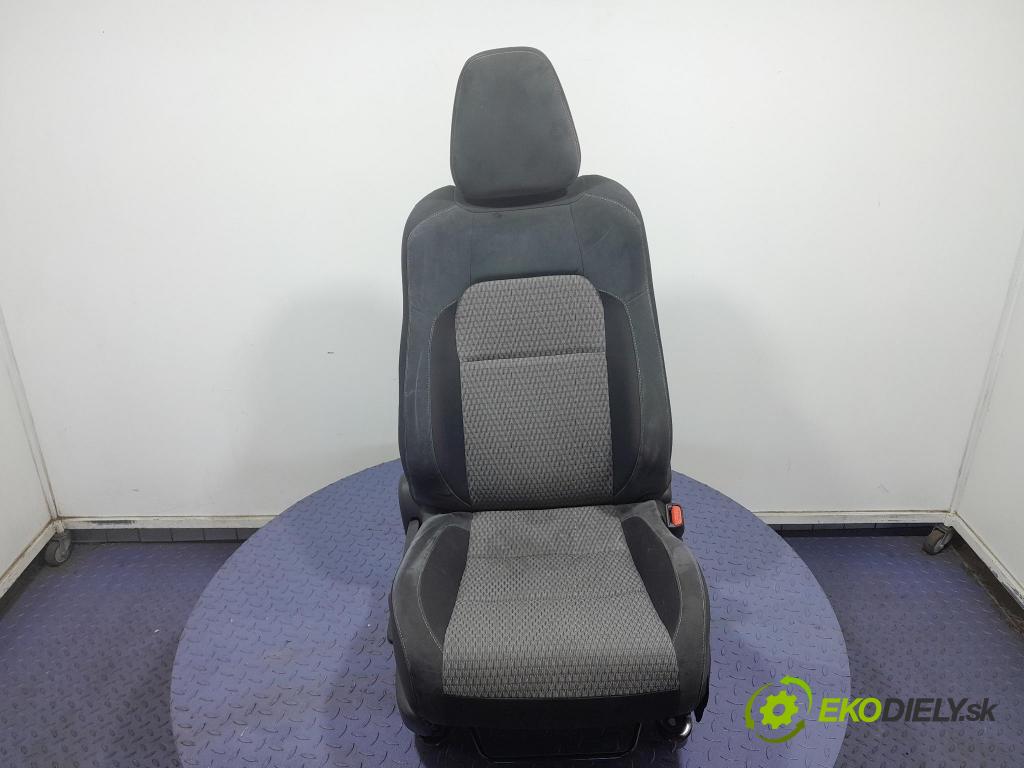 Toyota Auris 2017 Sedačka spolujazdca