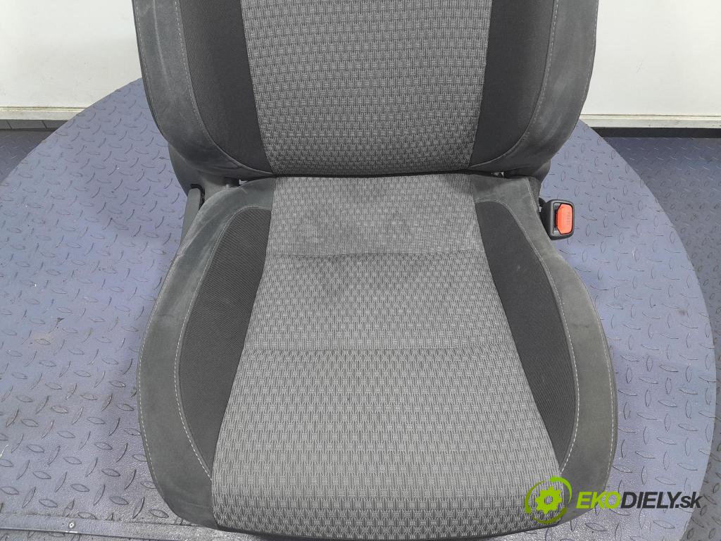 Toyota Auris 2017 Sedačka spolujazdca