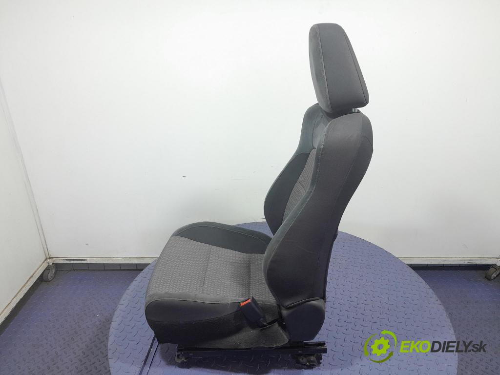 Toyota Auris 2017 Sedačka spolujazdca