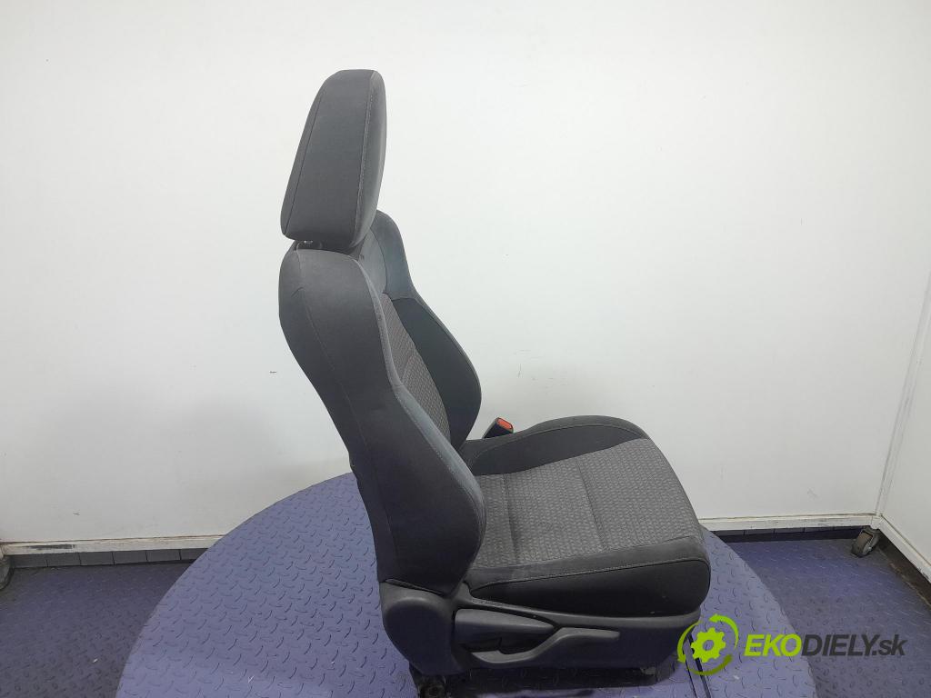 Toyota Auris 2017 Sedačka spolujazdca