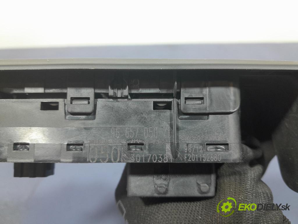 Citroen C4 2012 prepínač Okná: 96657050ZD