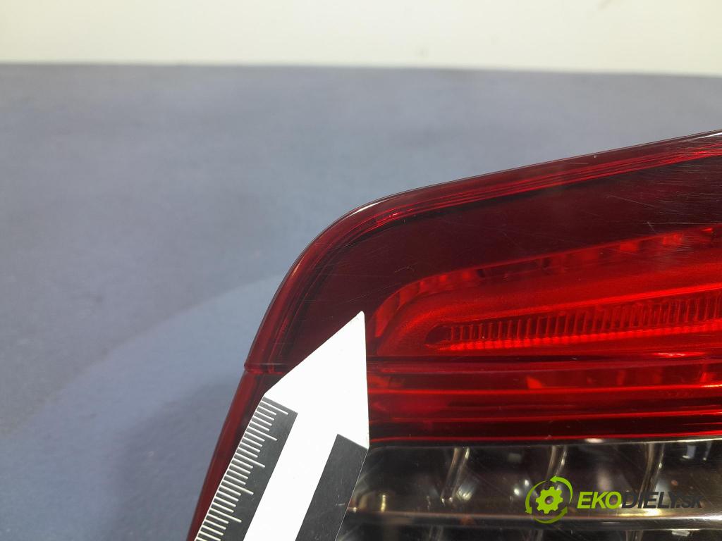 Citroen C5 2015 svetlo / reflektor zad Prava: Vnútri: 9675067680