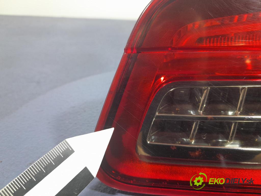 Citroen C5 2015 svetlo / reflektor zad Prava: Vnútri: 9675067680
