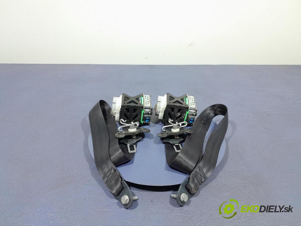 Citroen C4 2012 kokpit,pristrojová doska