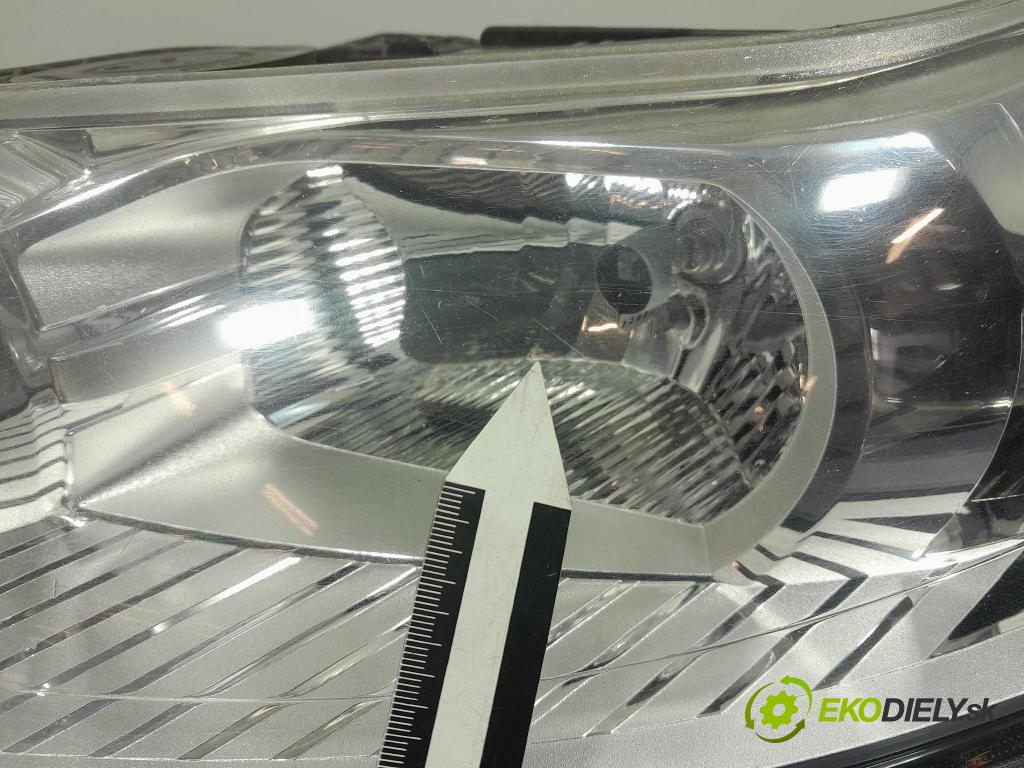 Citroen C5 2015 Reflektor: Vľavo: 9674398380