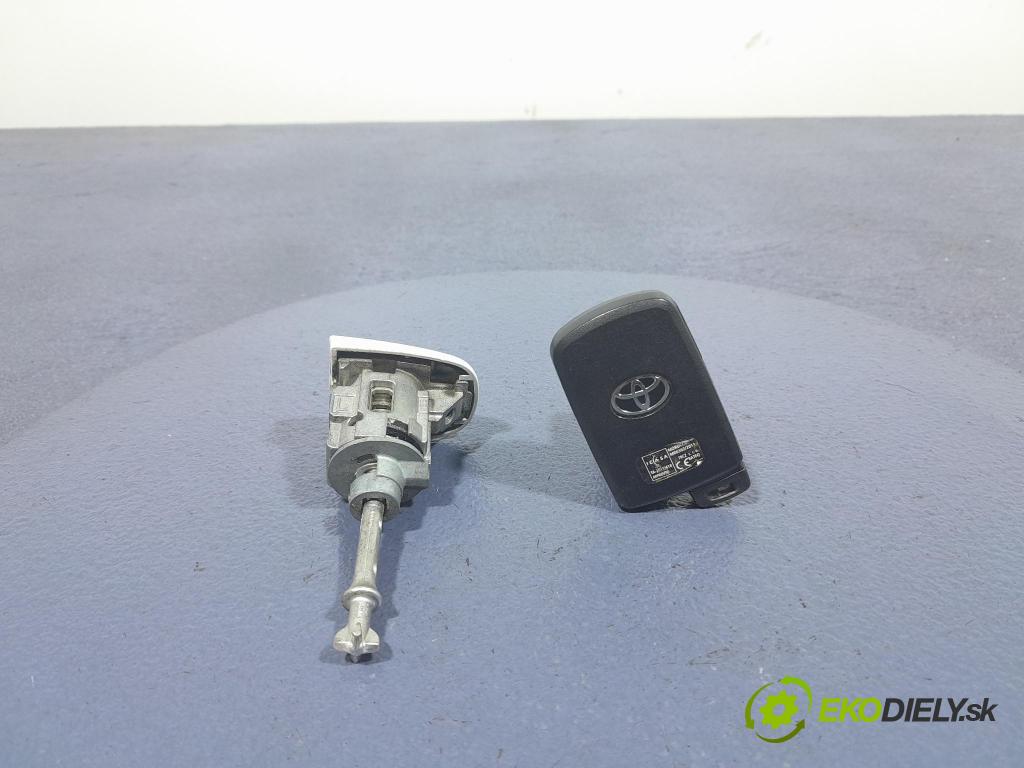 Toyota Auris 2017 Spínač zapaľovania: MR6302