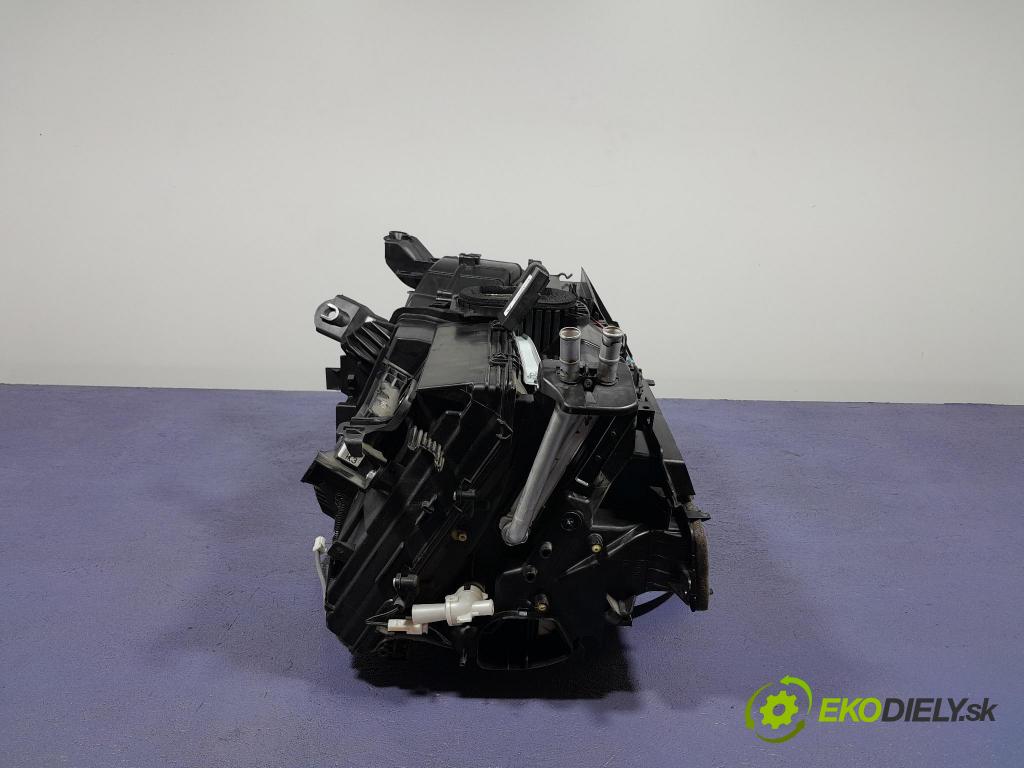 Toyota Auris 2017 radiator MF443230