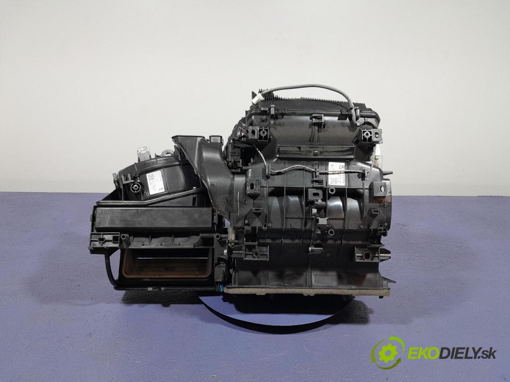 Toyota Auris 2017 radiator MF443230
