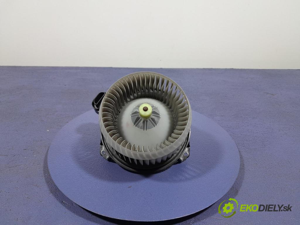 Toyota Auris 2017 ventilátor Vzduch: AV272700-8085