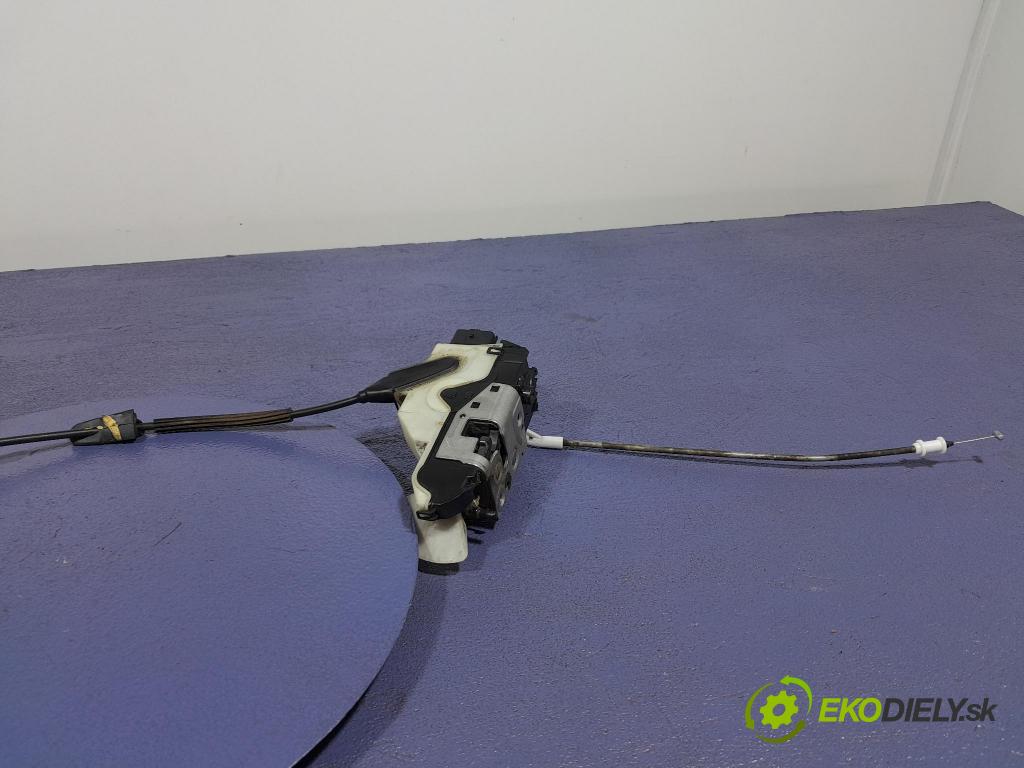 Citroen C4 2012 zámek dveře před Levý: 45017185