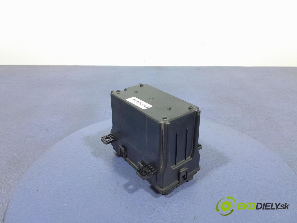 Renault Midlum 2011 riadiaca jednotka 7421313712