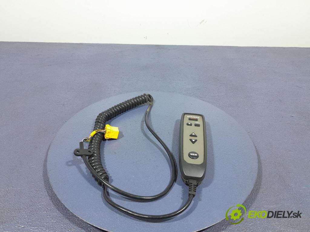 Renault Midlum 2011 riadiaca jednotka 7420756755