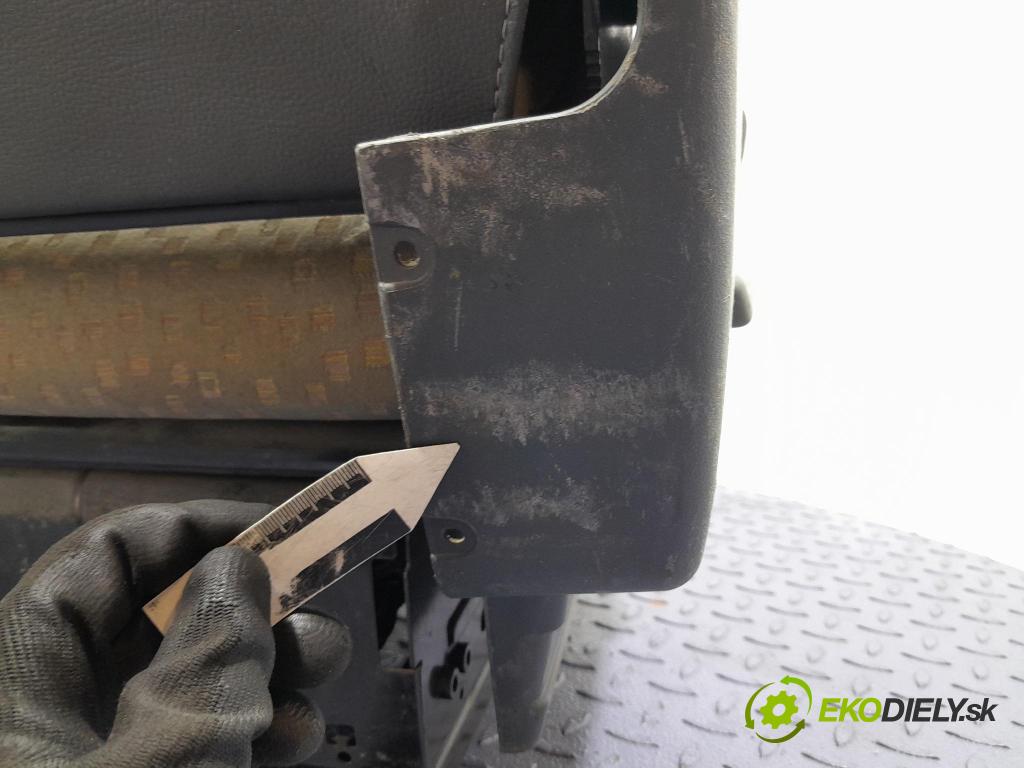 Renault Midlum 2011 Sedačka spolujazdca