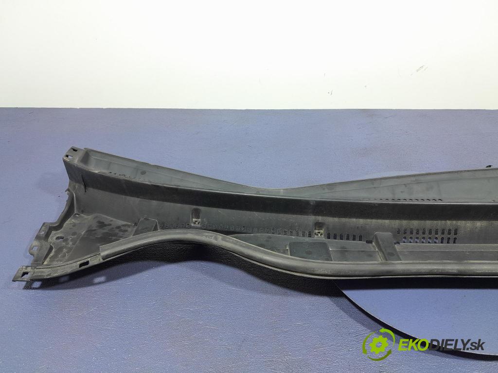Toyota Auris 2017 torpédo 55708-02470