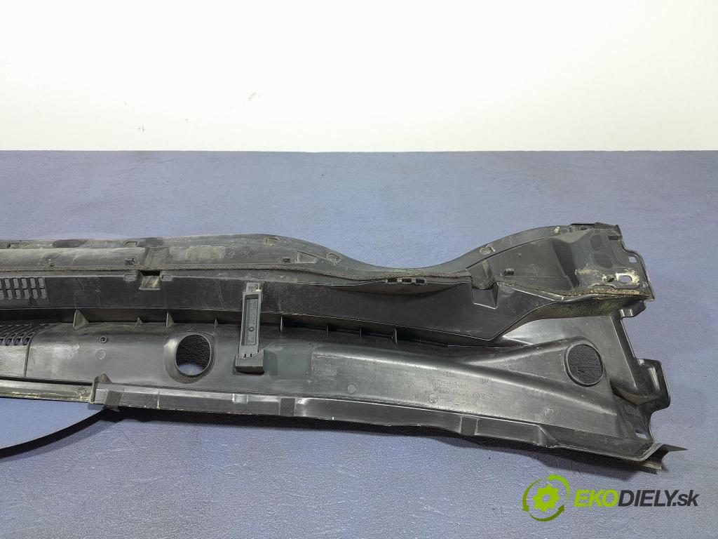 Toyota Auris 2017 torpédo 55708-02470