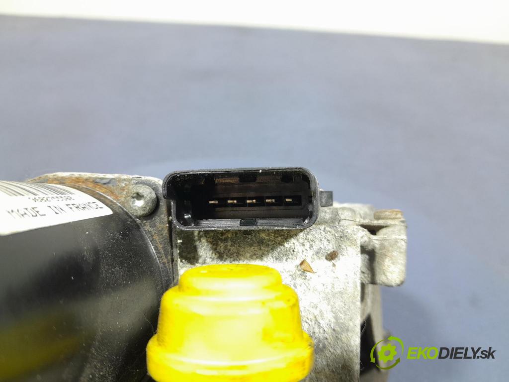Citroen C5 2015 mechanizmus motor: Stierače: Predné 9682755580