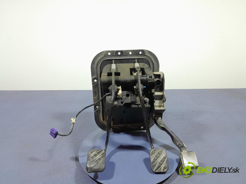 Renault Midlum 2011 pedále 7421344619