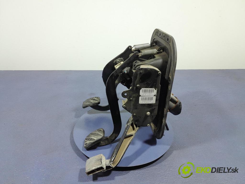 Renault Midlum 2011 pedále 7421344619