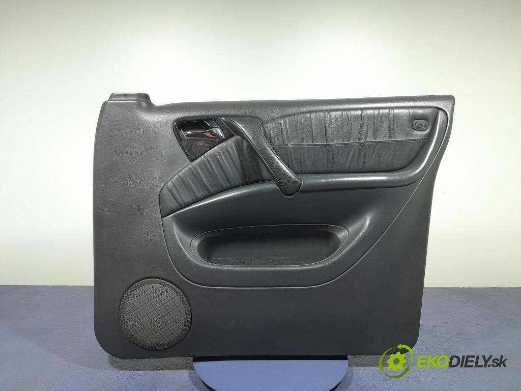 Mercedes ML-Klasa 2003 Čalounictví: dvere Predné Prava: