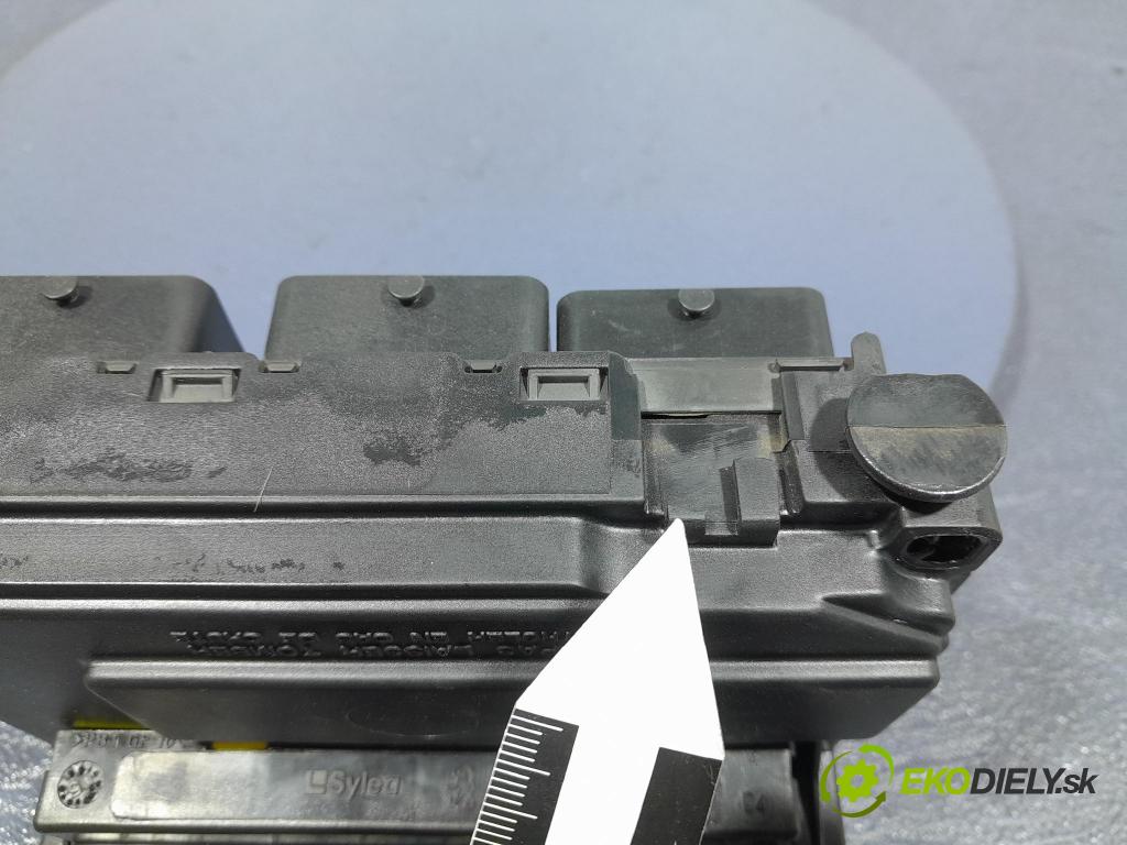 Citroen C4 2006 skrinka Poistky: 9658539680